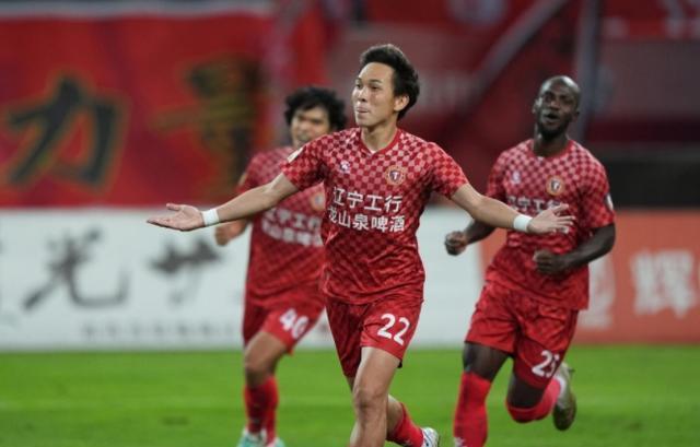 3杆火枪，助攻王造17球！“铁人”航母横扫中甲，中超颤抖吧！