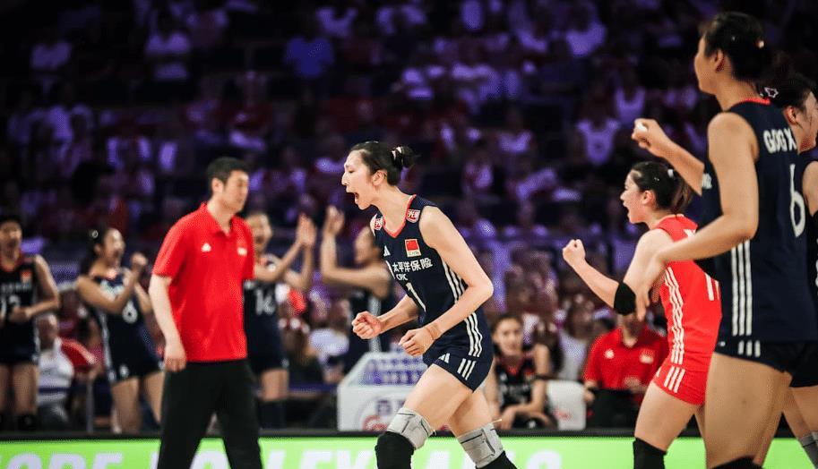 巴西女排3-0横扫德国队，世界女排联赛四强产生，半决赛对阵出炉