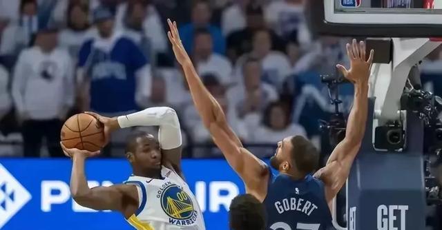 下家终于有了？NBA勇士前锋库明加目前被太阳与国王两队抢夺中