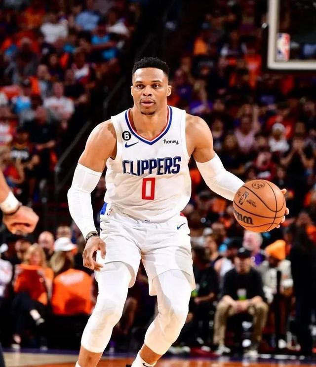 威少底薪加盟快船！7月25日上午，NBA传来湖人、勇士、快船新消息