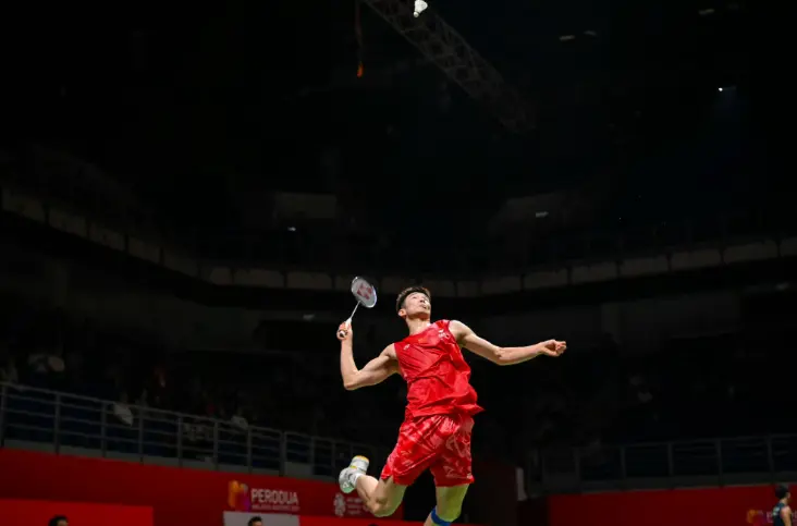 中国羽毛球公开赛：李诗沣遭遇交手5连败，石宇奇2-1约战周天王