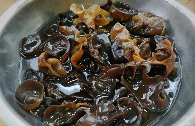 7月，这菜正当时，鲜嫩营养足，蒸包子胜过吃茴香韭菜馅，太香了