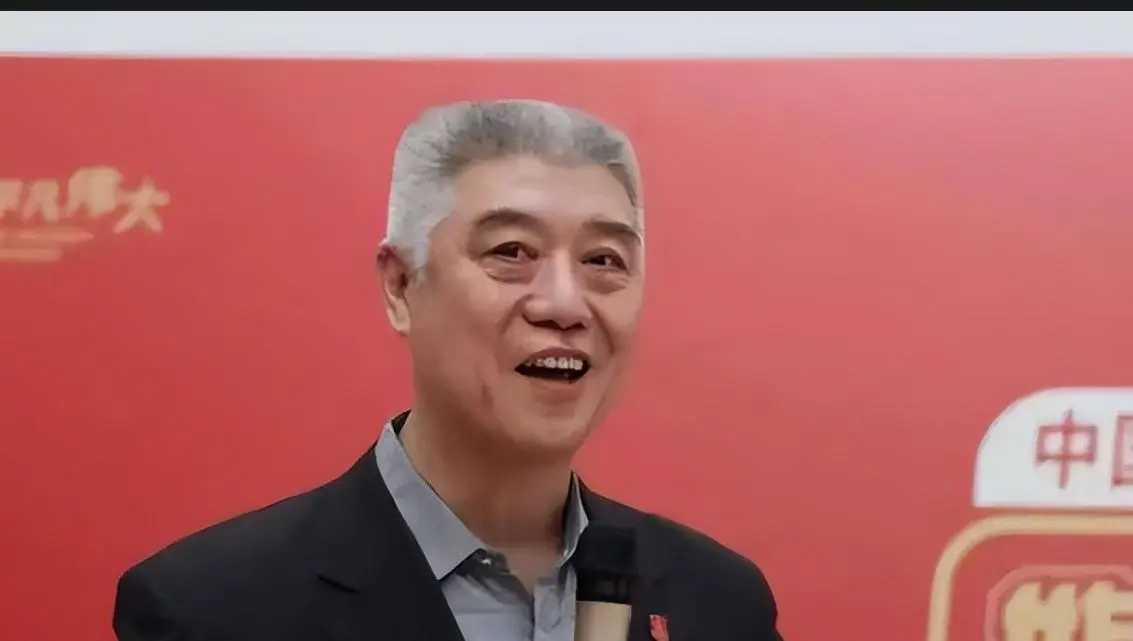 正式官宣！徐济成卸任CBA公司董事长，原因曝光，继任者为少壮派