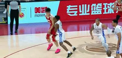 王俊杰16分展示全能进攻手段引热议 媒体：攻坚能力最强的球员