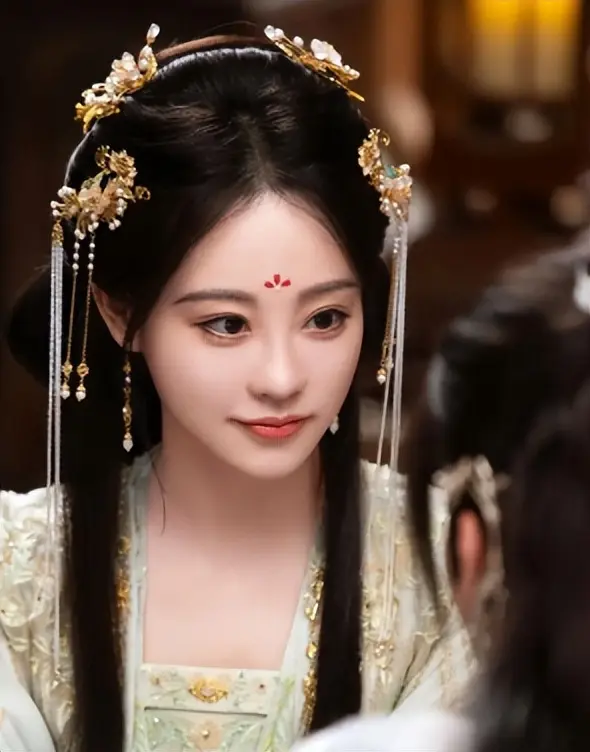电视剧热榜：《深情眼》第五，《樱桃琥珀》第四，第一毫无疑问