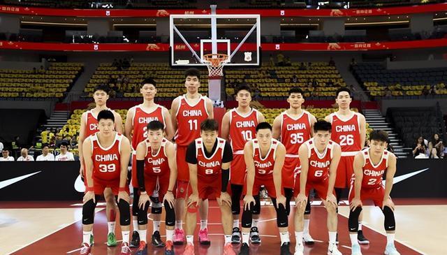 边缘后卫!徐杰登场8分钟仅罚球得到1分 冲击亚洲杯12人难度陡增