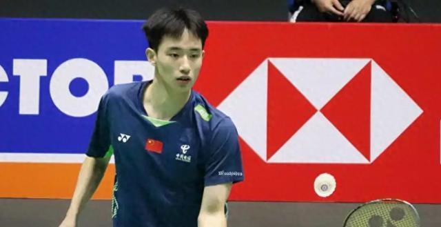 2比0！狂轰21比6！00后国羽天才打疯了！网友：新版林丹强势上位