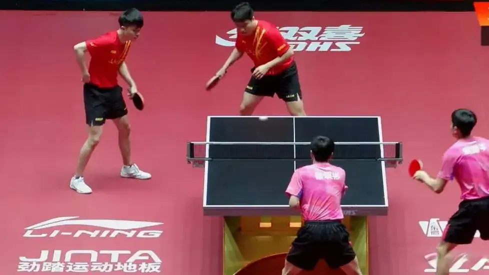 3-2！3-1！乒超联赛乱了，林诗栋连救赛点逆转，王楚钦苦战取胜！