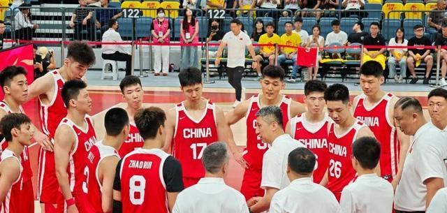 中国男篮亚洲杯大名单浮现！广东两将陪练基本出局，首发五虎敲定
