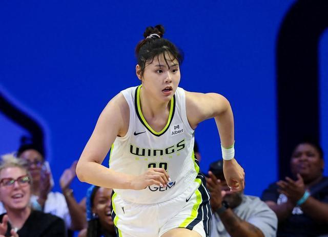 末节被雪藏！李月汝4+2，飞翼76-86不敌女武神，无缘连胜