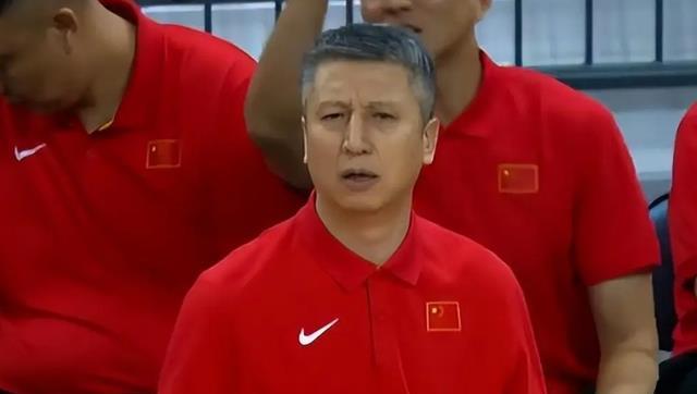 中国男篮亚洲杯大名单浮现！广东两将陪练基本出局，首发五虎敲定