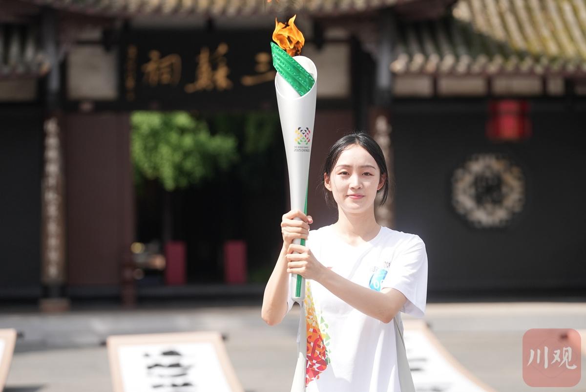 我是火炬手丨肖雁宁：火炬传递希望，愿运动健儿勇敢逐梦，超越自己