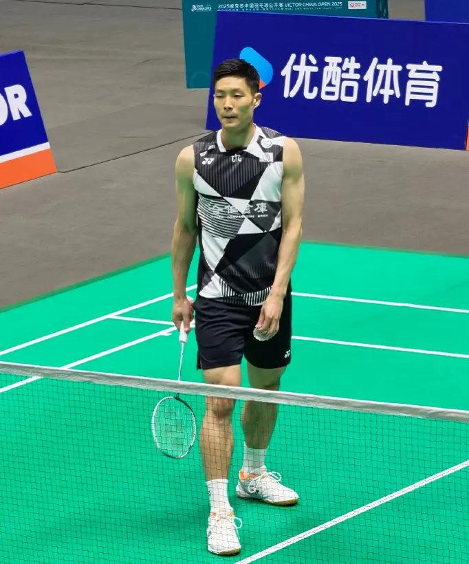 世界第6吞苦涩七连败！石宇奇2-0周天成，静待王正行大战安东森