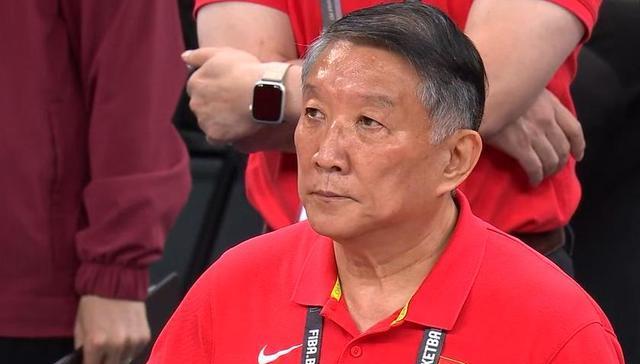 连续3场大逆转！女篮6战全胜夺世大运冠军，北师大主帅完胜宫鲁鸣