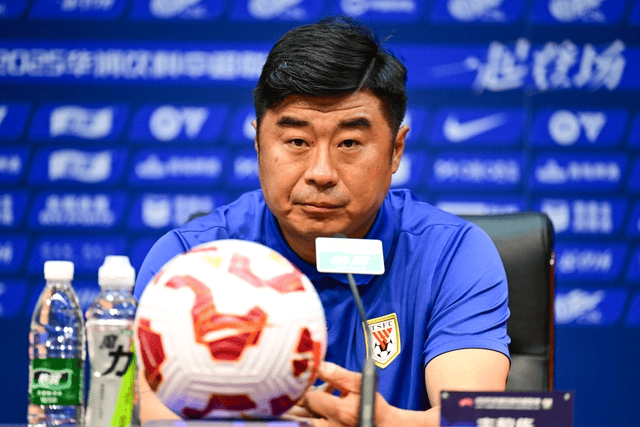 韩鹏：克雷桑心理波动很正常；年轻球员也希望大家多鼓励
