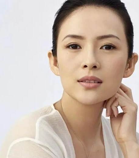 ����ǰ����ֱ�������ʿ��ߣ�Ů��20�겻�����裬������ϵ��ʽ��û�У�