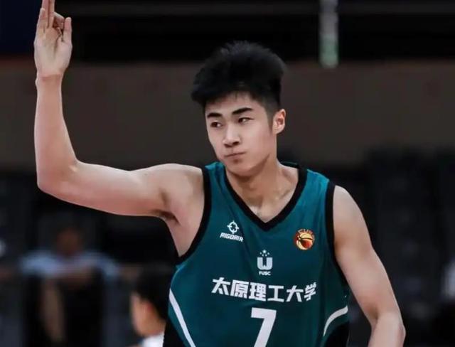 CBA选秀首轮名单！状元杨曦皓，福建队成赢家，浙江、辽宁弃权