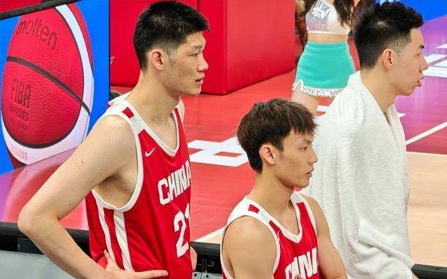 中国男篮亚洲杯大名单浮现！广东两将陪练基本出局，首发五虎敲定