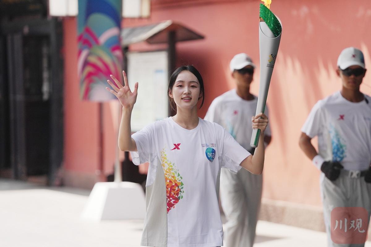 我是火炬手丨肖雁宁：火炬传递希望，愿运动健儿勇敢逐梦，超越自己