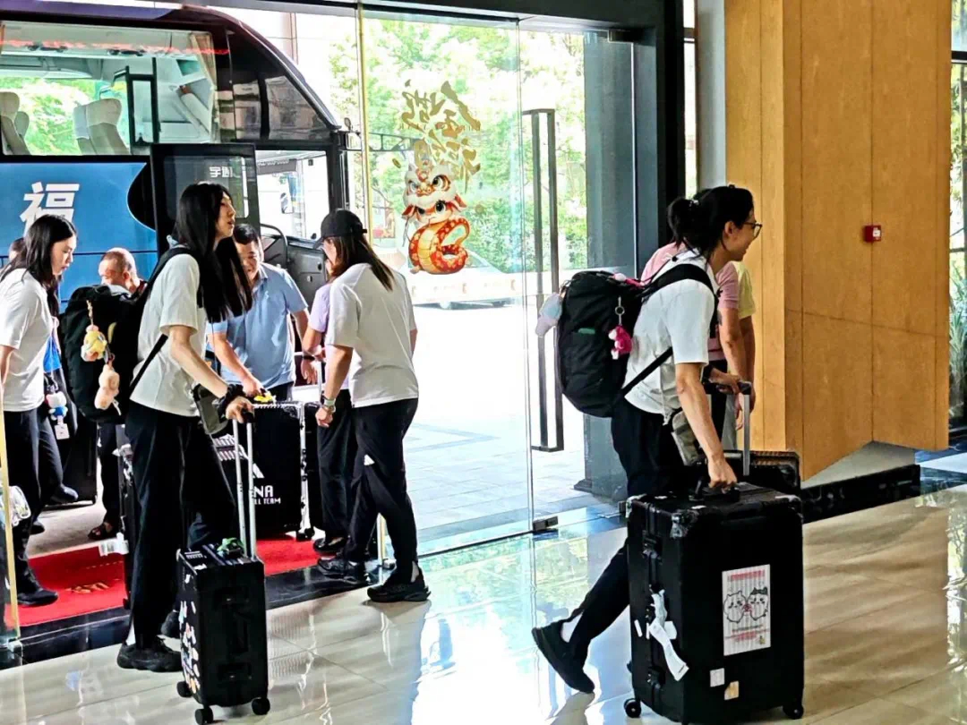 中国女排战术有变 赵勇狠抓副攻组 球队抵达福建漳州 备战世锦赛