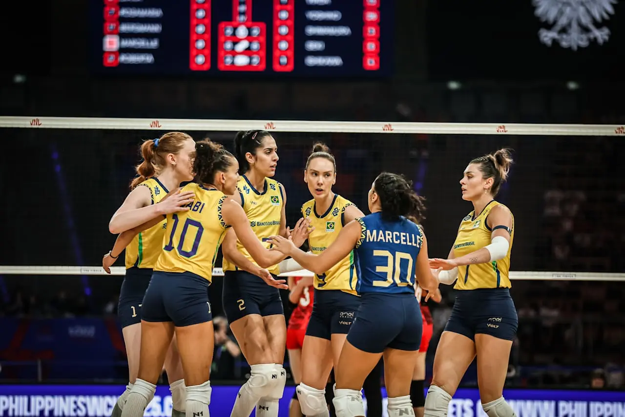 3-2！3-0！世联赛疯狂一夜：日本女排惜败，巴西决战意大利争冠！