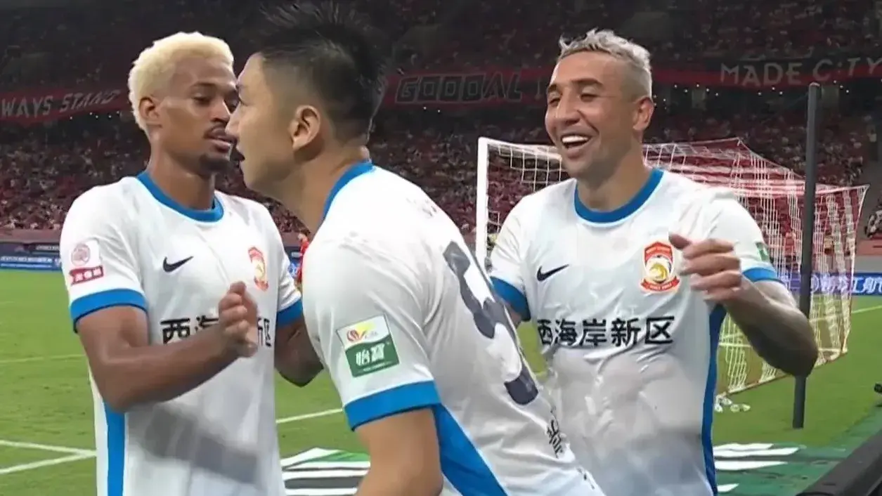 中超爆大冷，2-2！第86分钟绝平，西海岸拼1分，海港争冠掉链子！