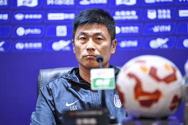 李国旭：球队目标除了在中超站稳脚跟，就是让年轻球员立足