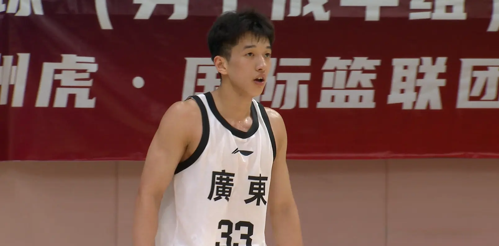 10分负强敌，错失开门红！杜锋爱徒怒砍18分，国手归队首秀拿4分