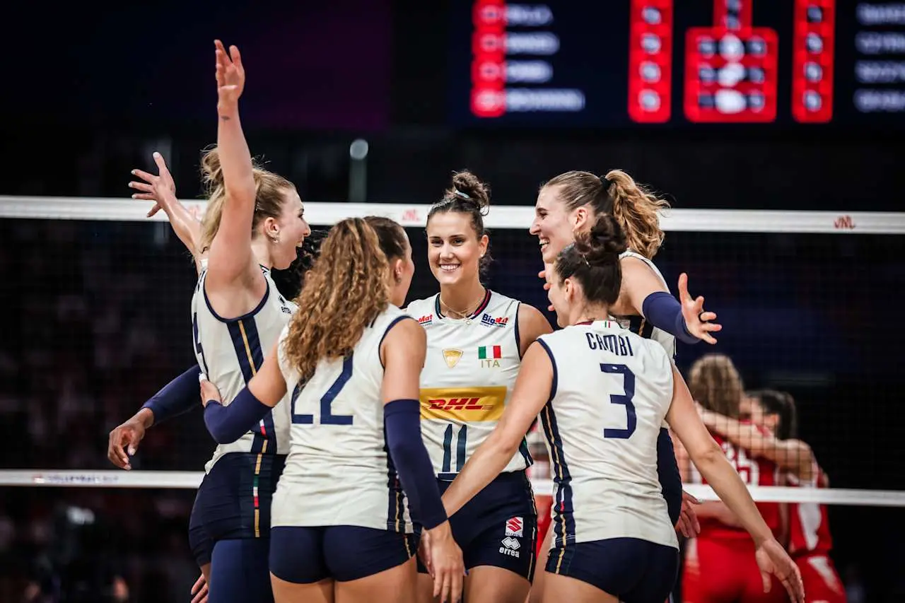 3-0！世界第一打疯了，意大利女排横扫东道主，单局没输超过20分