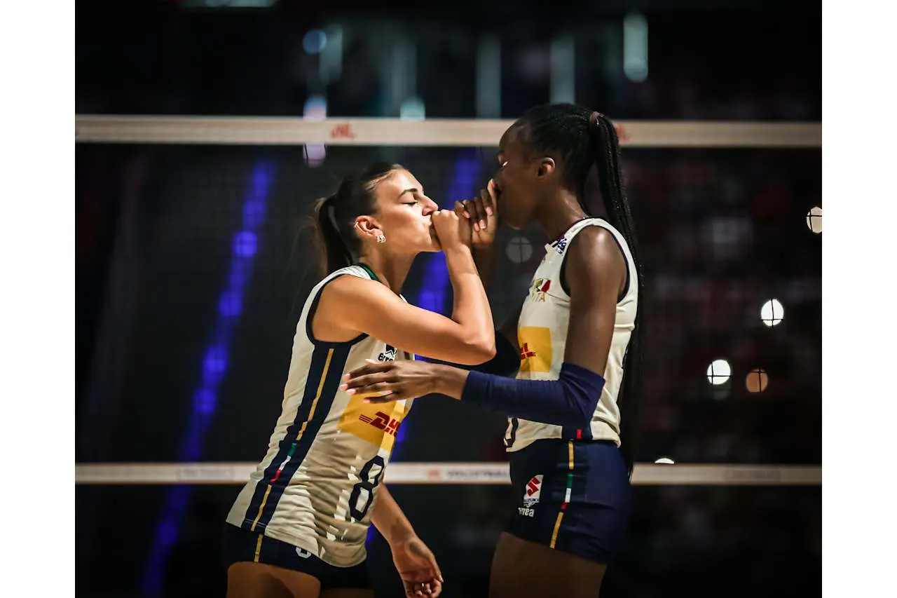 3-0！世界第一打疯了，意大利女排横扫东道主，单局没输超过20分