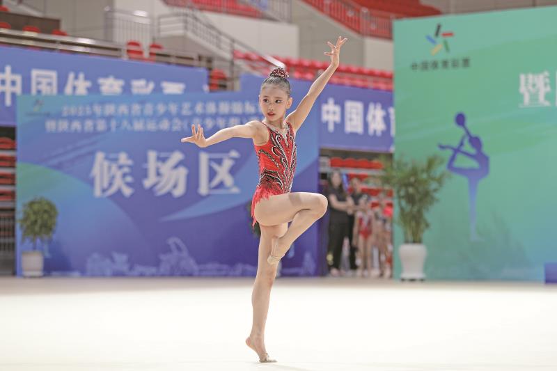全省青少年艺术体操顶尖选手齐聚铜川
