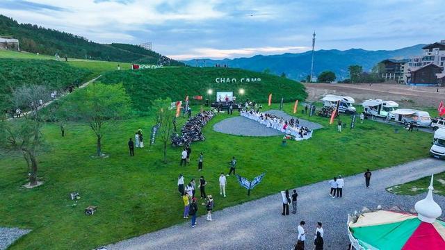 “清凉经济”激发消费新活力