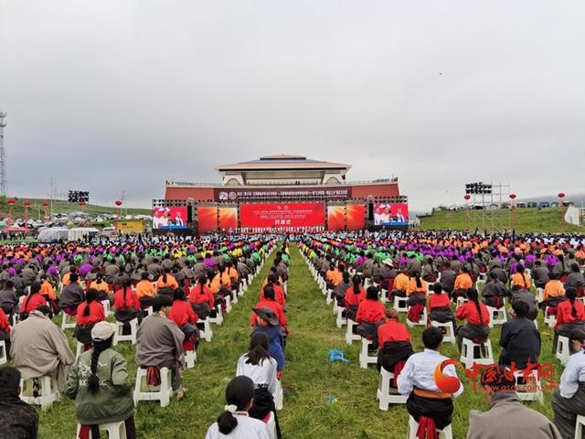 2025年（第八届）甘南藏地传奇自行车赛暨第十一届锅庄文化周开幕