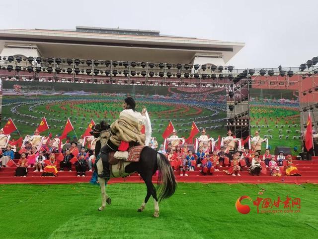 2025年（第八届）甘南藏地传奇自行车赛暨第十一届锅庄文化周开幕