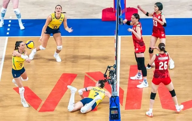 女排3-0、2-3！卫冕冠军14连胜，亚洲劲旅出局，世界前二决赛争冠