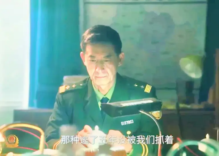 《扫毒风暴》导演真敢拍:制冰的尽头是做药，种麻的尽头是从政？