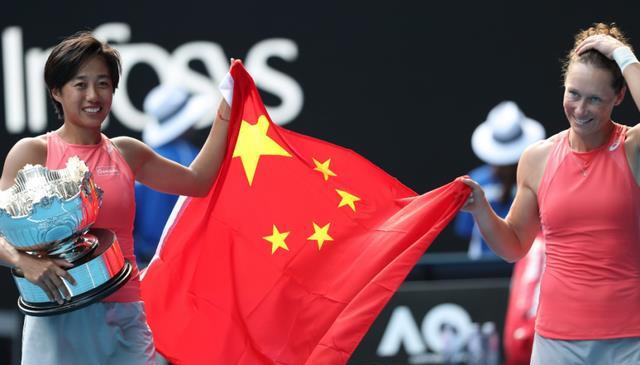 2-0夺冠，轰6-1、6-1，中国金花前一姐张帅勇夺华盛顿站女双冠军