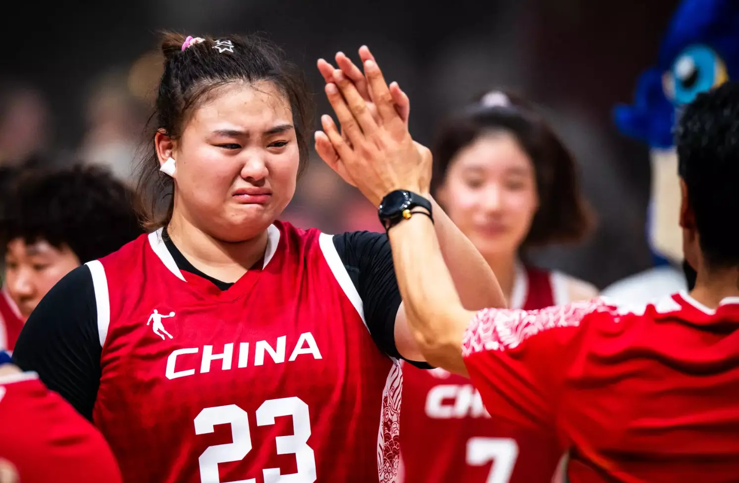 刘禹彤率女篮夺冠，篮协一声不吭，这是为什么呢？媒体人给出答案