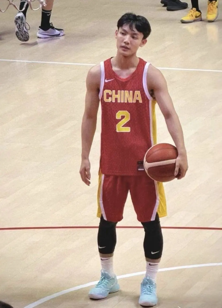 男篮对阵波黑大名单出炉，高诗岩顶替徐杰，张宁和刘礼嘉被弃