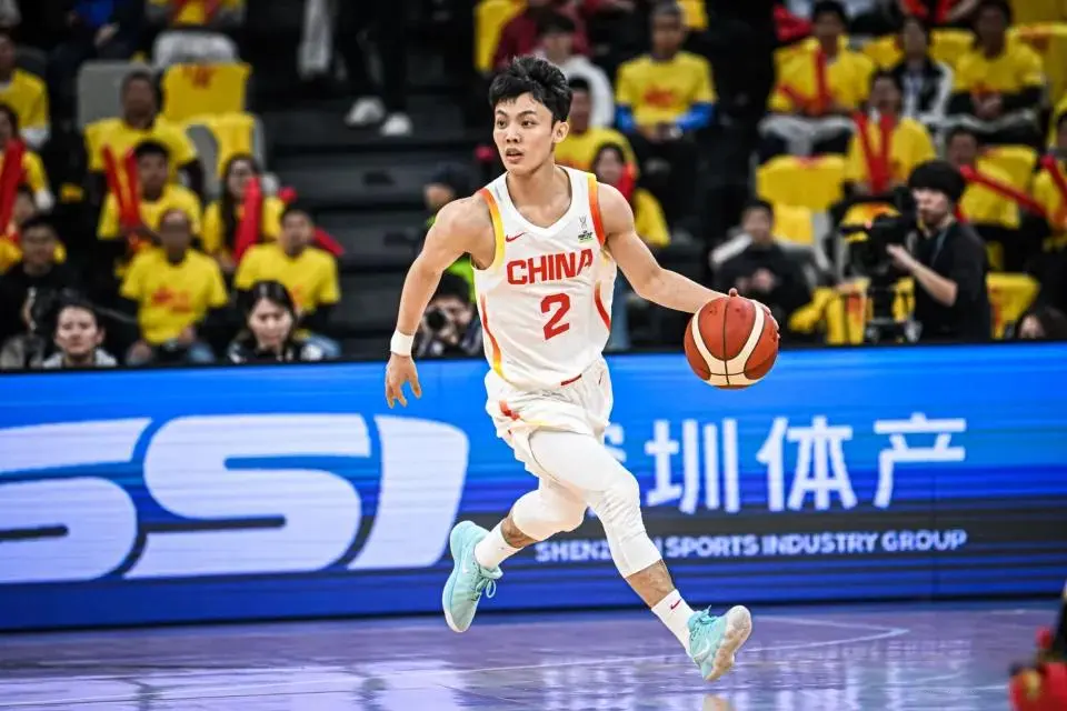男篮亚洲杯核心阵容板上钉钉，这是最“平民”一届国家队？
