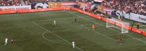2-1！曼联热身首胜：B费世界波+双响，对手门将2次送大礼