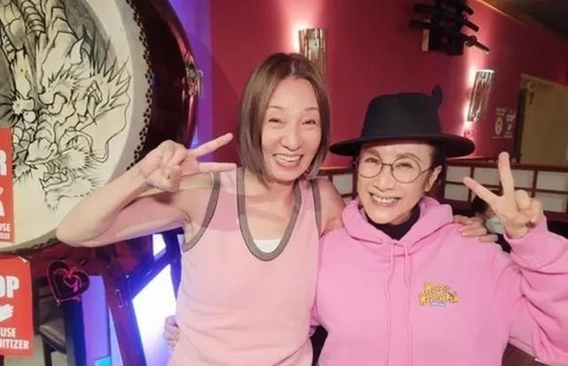 63岁“最美鬼后”王小凤近况曝光，洛杉矶健身照引回忆杀