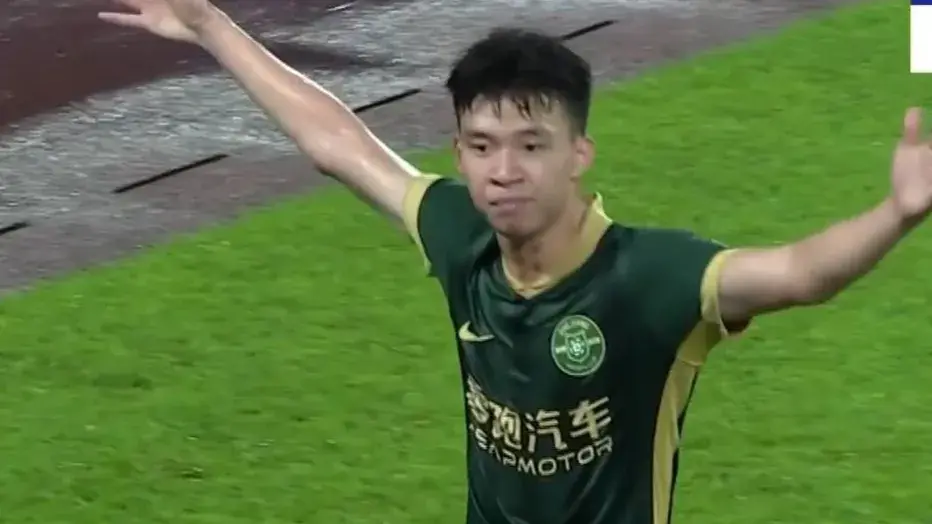 中超最新积分榜：泰山3-0排第五，浙江3-2绝杀，申花甩开海港6分