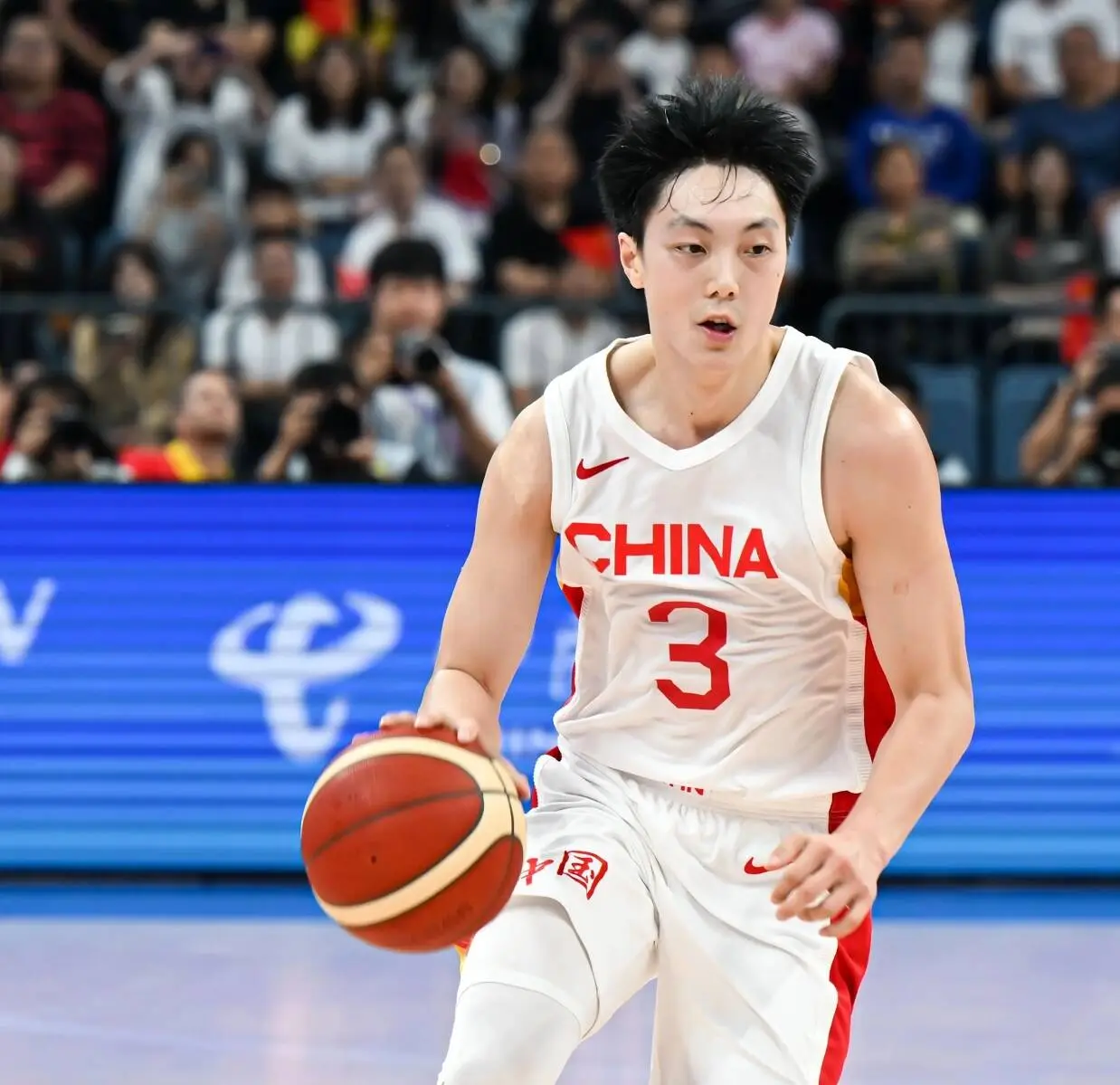 中国男篮赢球却揪出最大毒瘤！投篮8中1，三分4中0，他打的真差啊