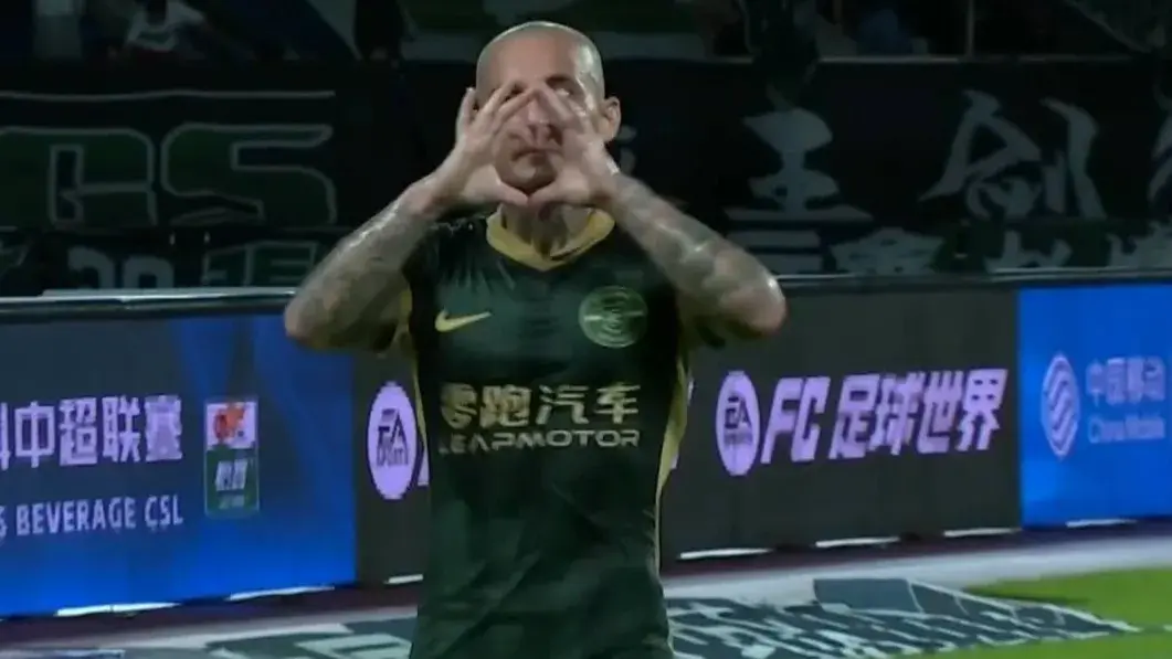 中超最新积分榜：泰山3-0排第五，浙江3-2绝杀，申花甩开海港6分