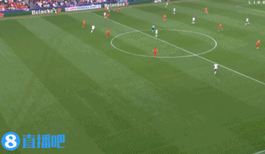 半场-西班牙女足1-0英格兰女足 奥娜助攻马里奥娜头槌破门
