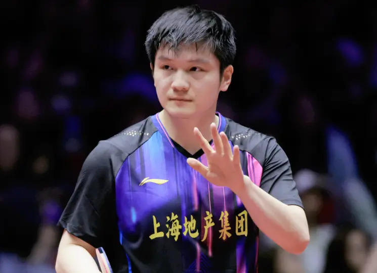 乒超联赛：樊振东打疯了！3-0横扫日本名将，连赢12场单打不败