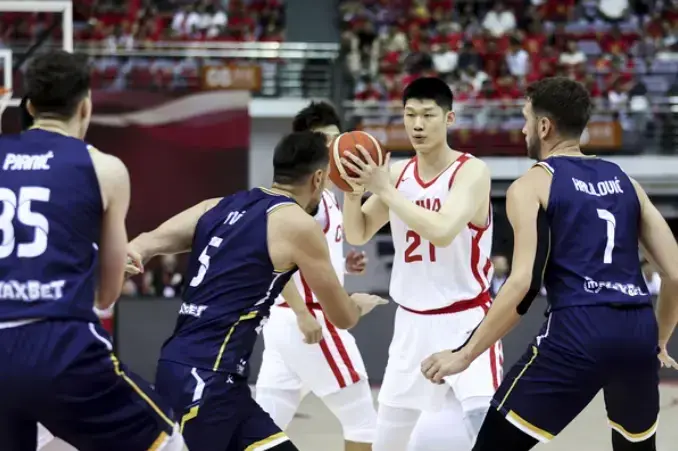20分大胜，恭喜中国男篮又赢了！一战诞生3大功臣，也揪出拉胯1人