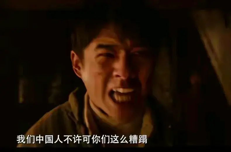 《长安的荔枝》变差生《戏台》被锁喉碾压，暑期档只剩下一张笑脸
