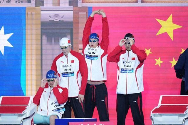 游泳世锦赛中国队男子4x100自接力第五，潘展乐最后一棒46秒63